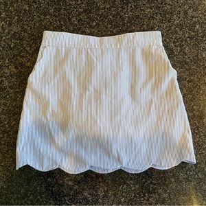 Vineyard Vines, blue and white seersucker striped skirt